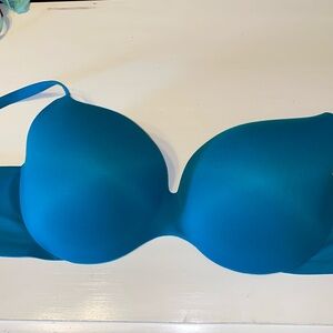 Stunning deep turquoise Victoria’s Secret Bra 38DD
